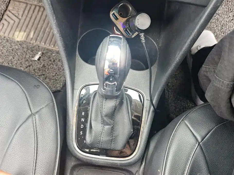Volkswagen Polo 2016 1.6L Automatic Comfort фото 16