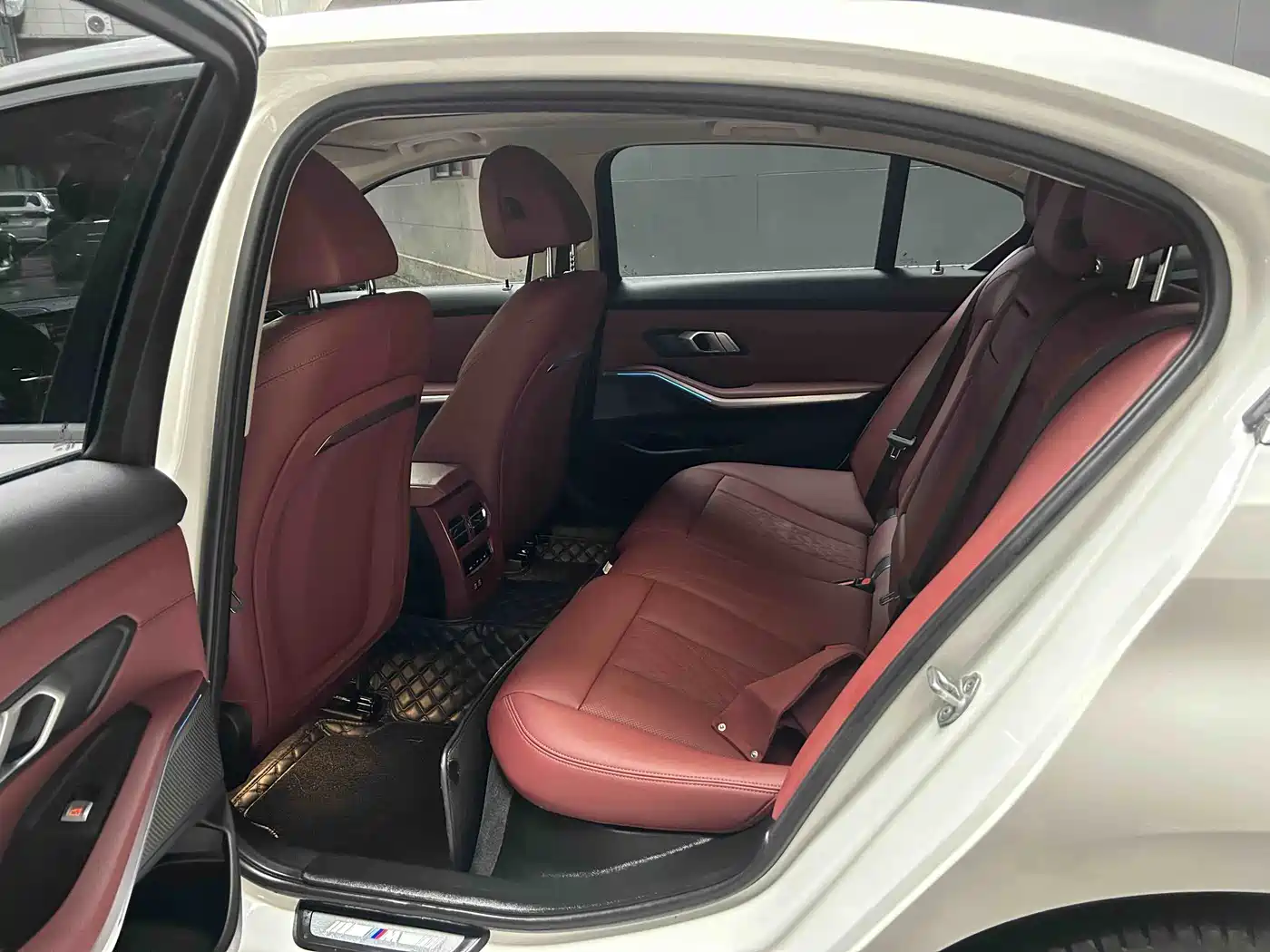 BMW 3 Series 2023 325Li M Sport Package фото 2