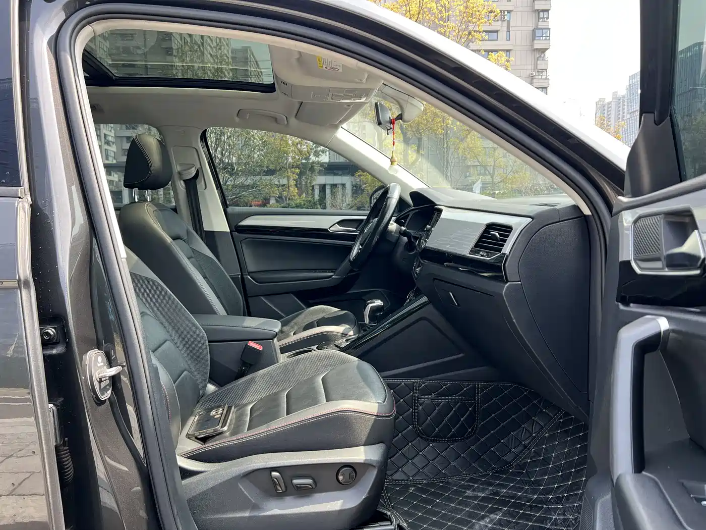 Volkswagen Tayron 2019 330TSI 2WD Luxury China VI фото 13