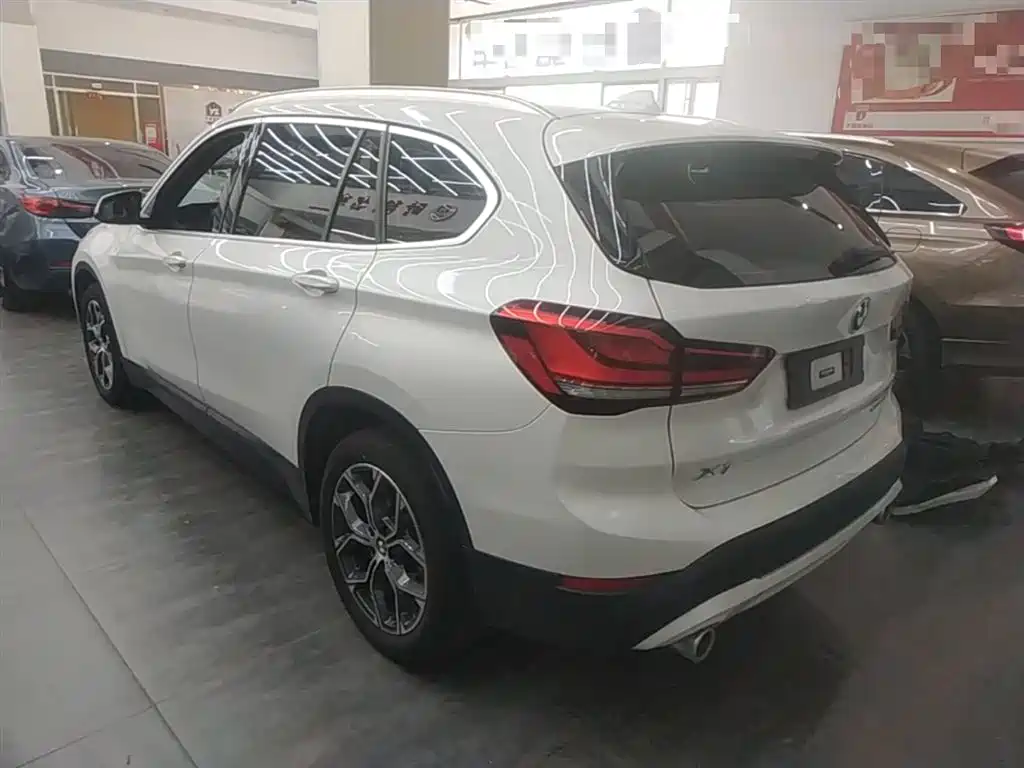 BMW X1 2022 sDrive25Li Leading фото 5