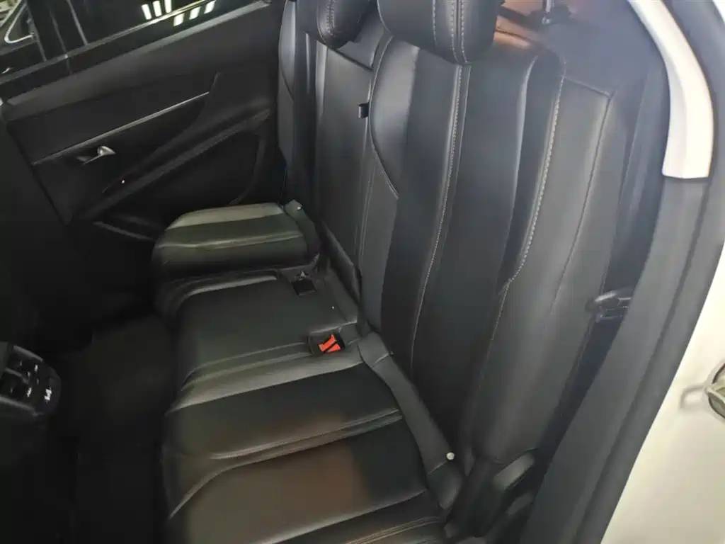 Peugeot 5008 2017 350THP 7-seat Elite Edition фото 17