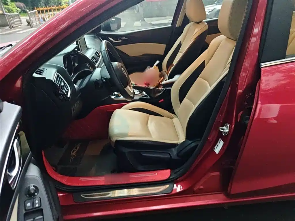 Mazda Mazda3 Axela 2014 2014 Sedan 2.0L Automatic Flagship