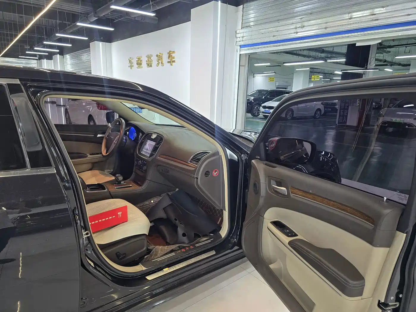 Chrysler 300C (Import) 2016 2014 3.0L Excellence Edition