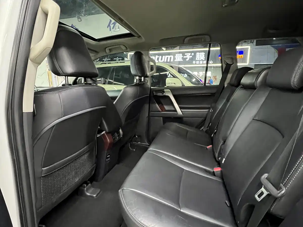 Toyota Prado 2014 4.0L Automatic TX-L фото 6