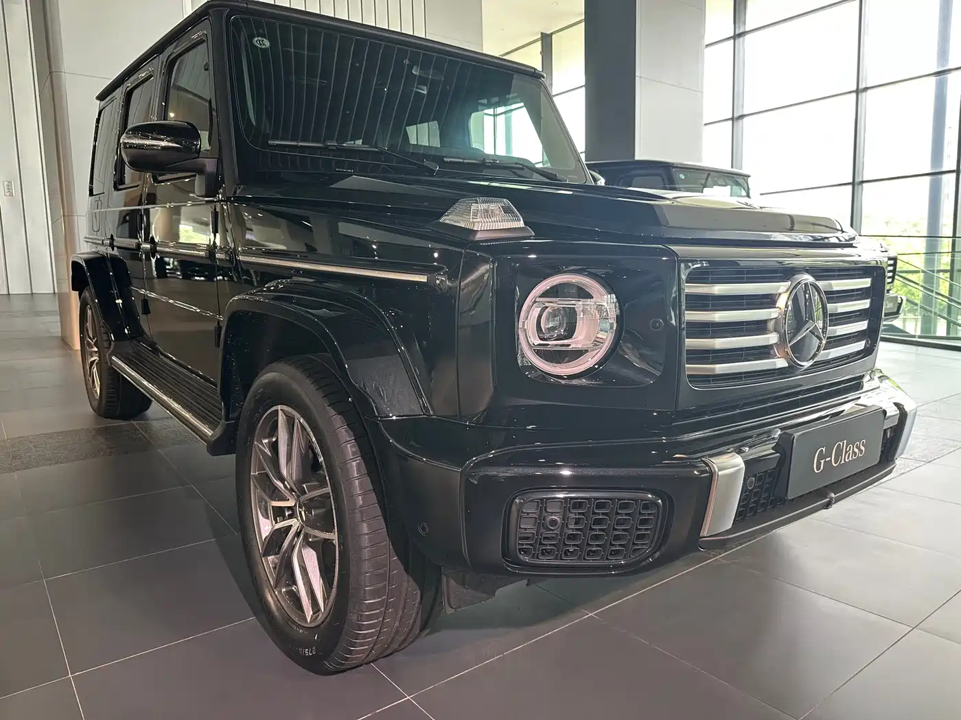 Mercedes-Benz G-Class 2026 Model G 500 фото 3