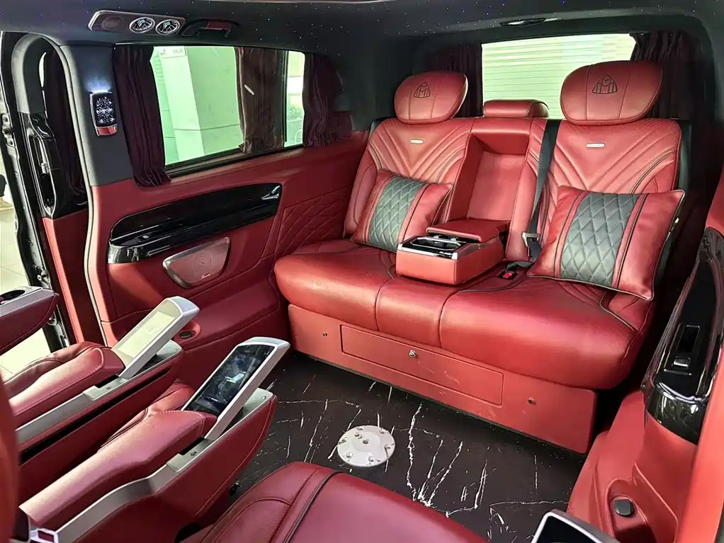 Mercedes-Benz Vito 2021 2.0T Business Edition 7-seater фото 16
