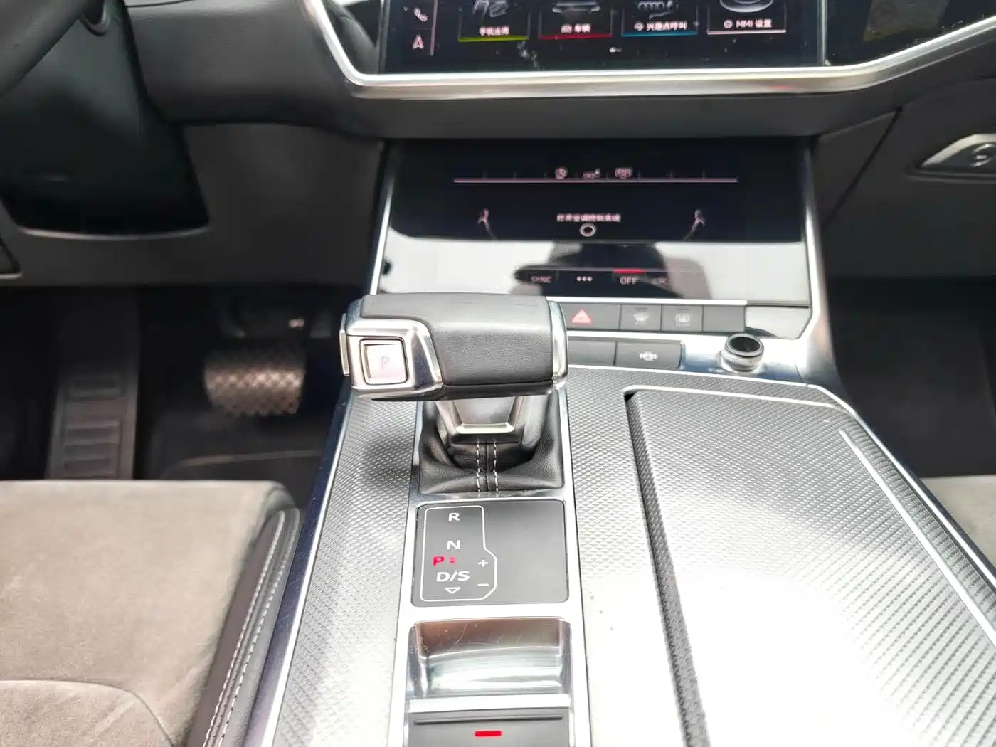 Audi A6L 2019 40 TFSI Luxury Dynamic фото 8