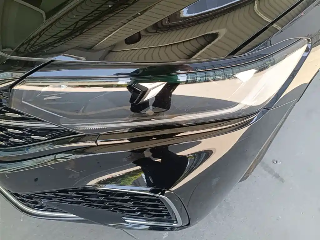 Volkswagen Passat 2022 330TSI Starlight Elite Edition фото 24