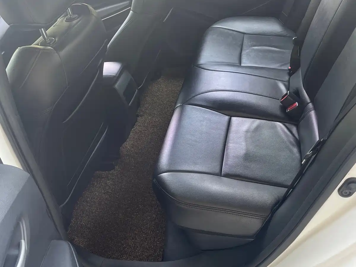Toyota Corolla 2021 Hybrid 1.8L E-CVT Elite Edition фото 7