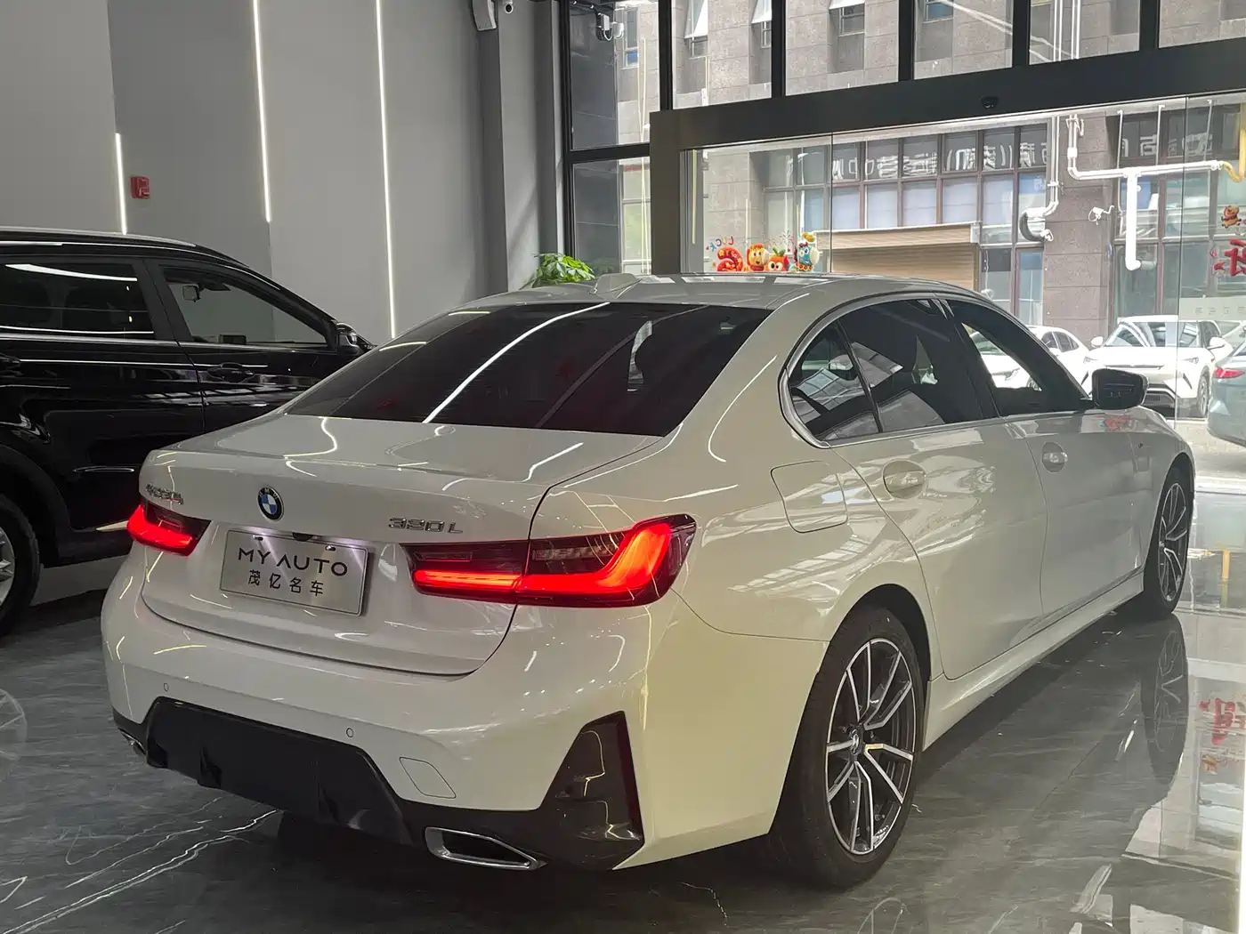 BMW 3 Series 2023 320Li M Sport Package фото 24
