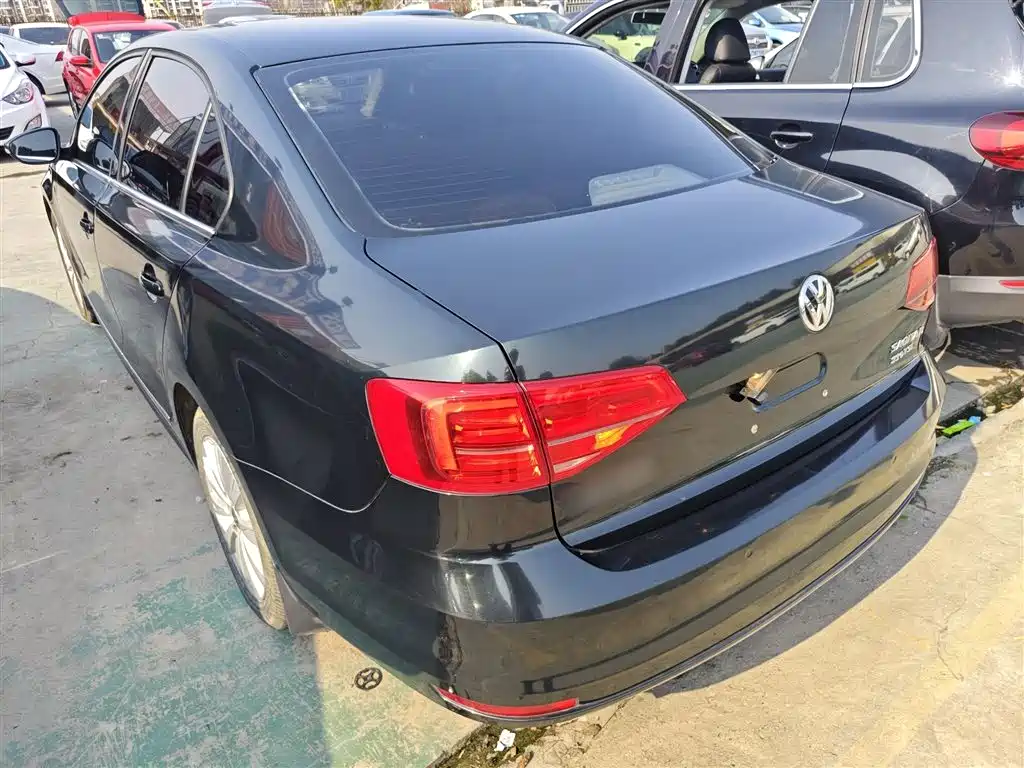 Volkswagen Sagitar 2016 230TSI 25th Anniversary Edition фото 22