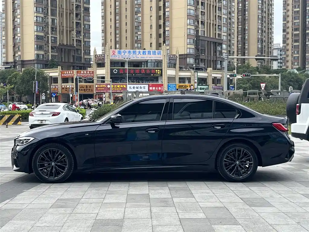 BMW 3 Series 2021 325Li M Sport Night Edition фото 9