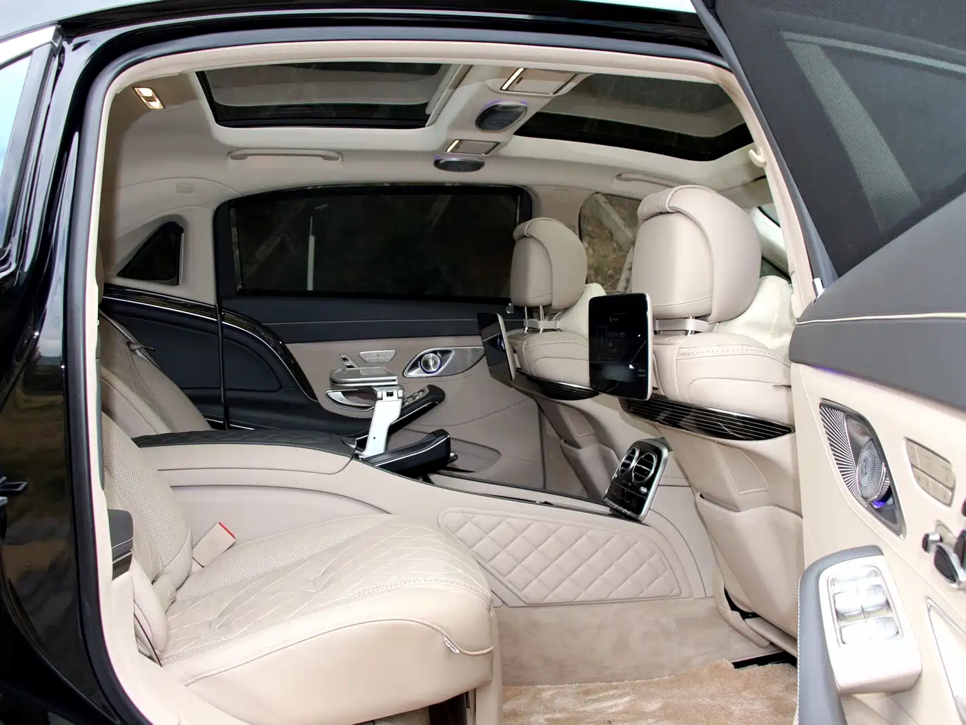Mercedes-Benz Maybach S-Class 2018 Model S 680 фото 18