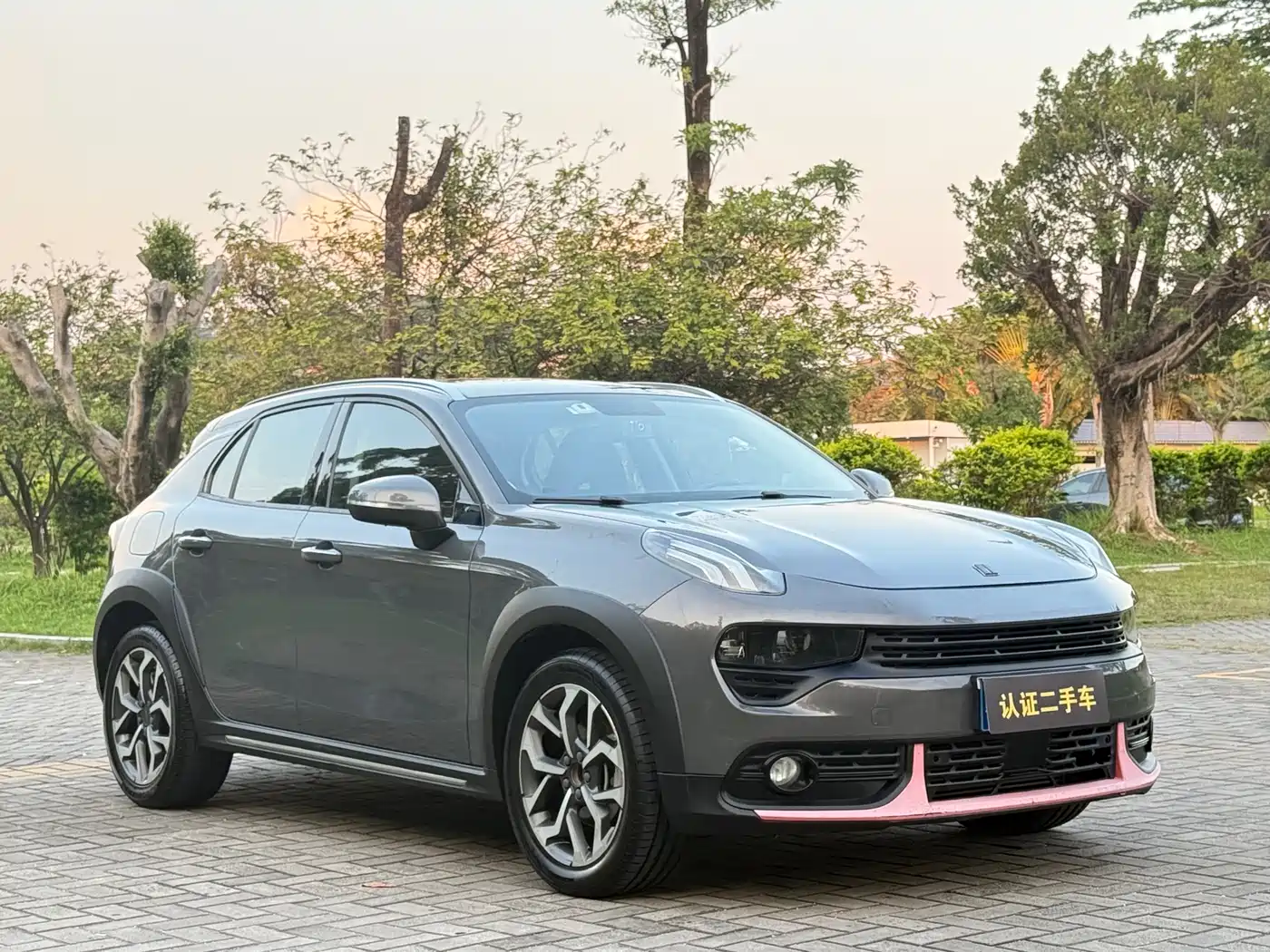 Lynk & Co 02 2020 1.5T DCT 2WD Power Edition фото 3