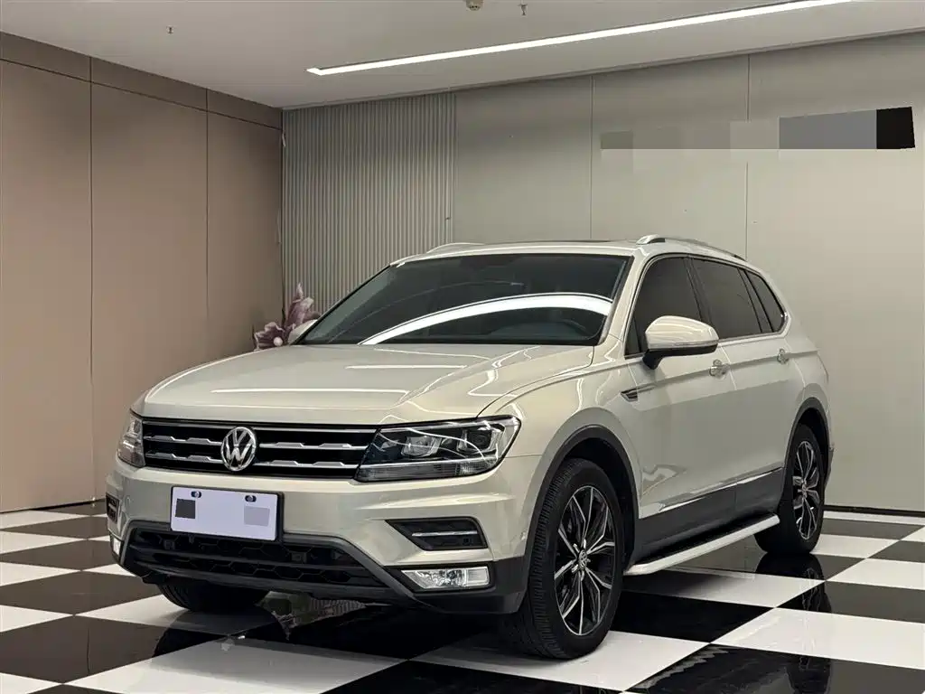 Volkswagen Tiguan L 2018 330TSI Automatic 2WD Luxury Edition