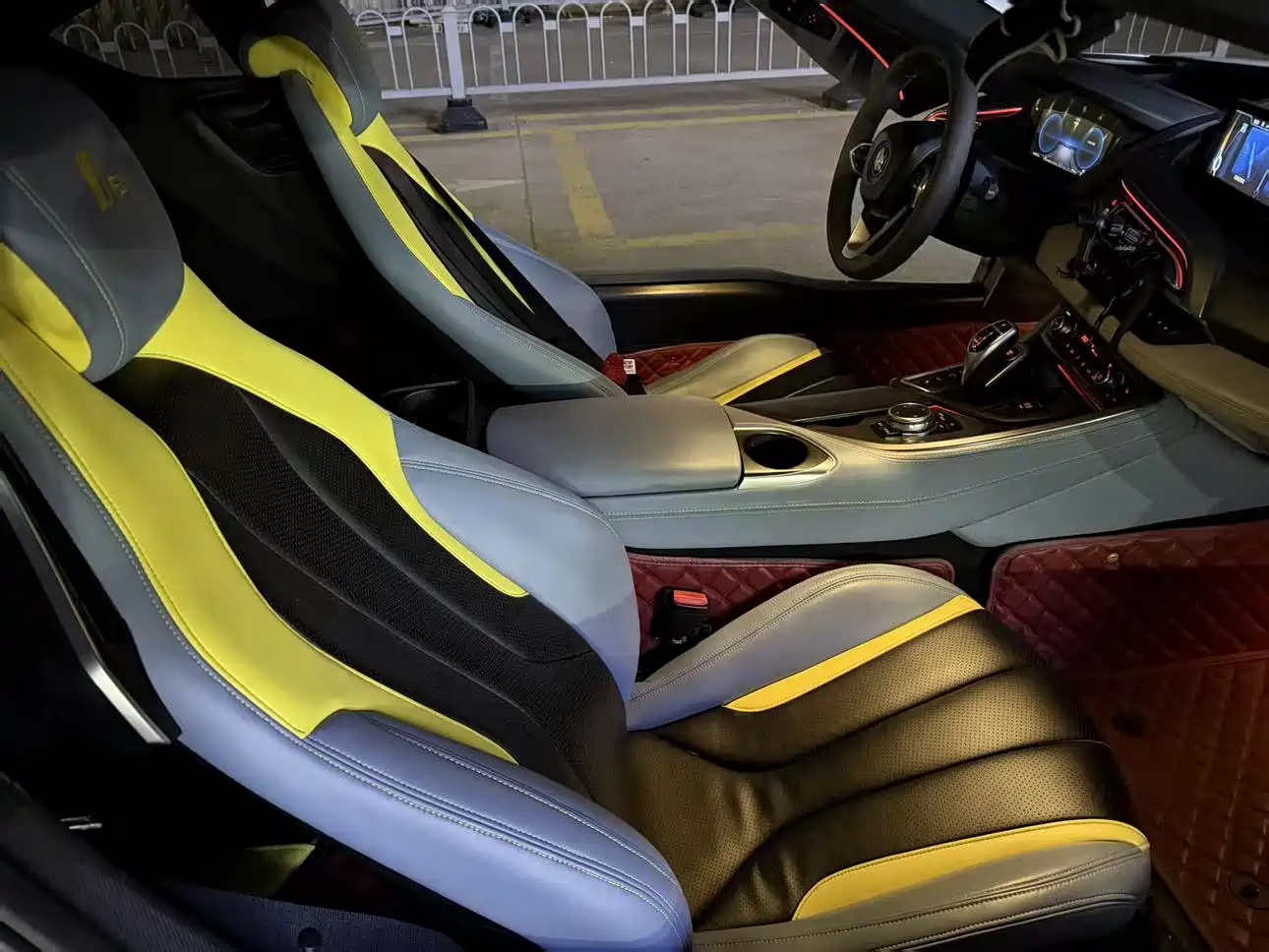 BMW i8 2014 Standard фото 7