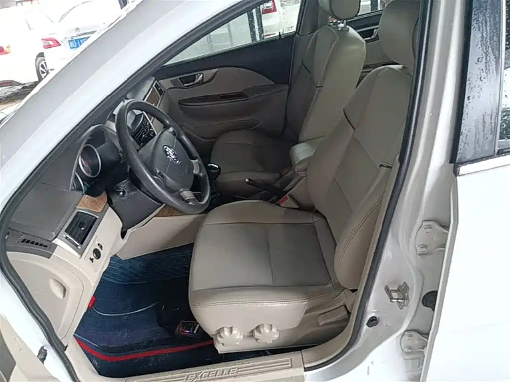 Buick Excelle 2015 1.5L Manual Classic фото 15