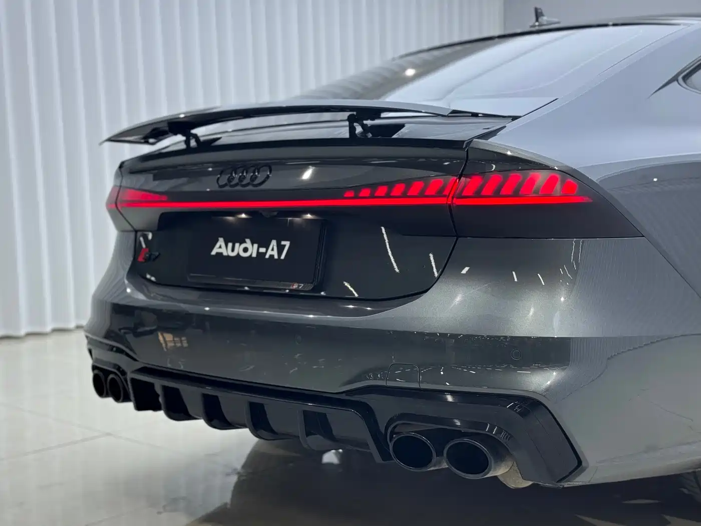 Audi A7 2023 Model 45 TFSI Premium Selection Edition фото 16