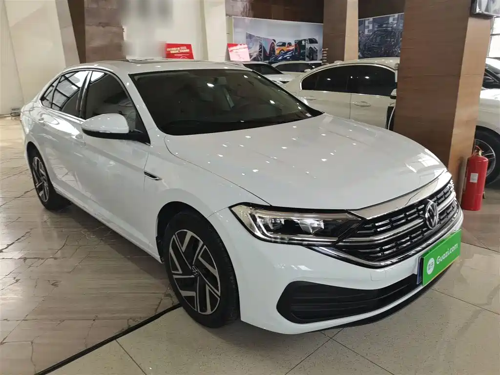 Volkswagen Sagitar 2025 300TSI DSG Flying Leap Edition фото 4