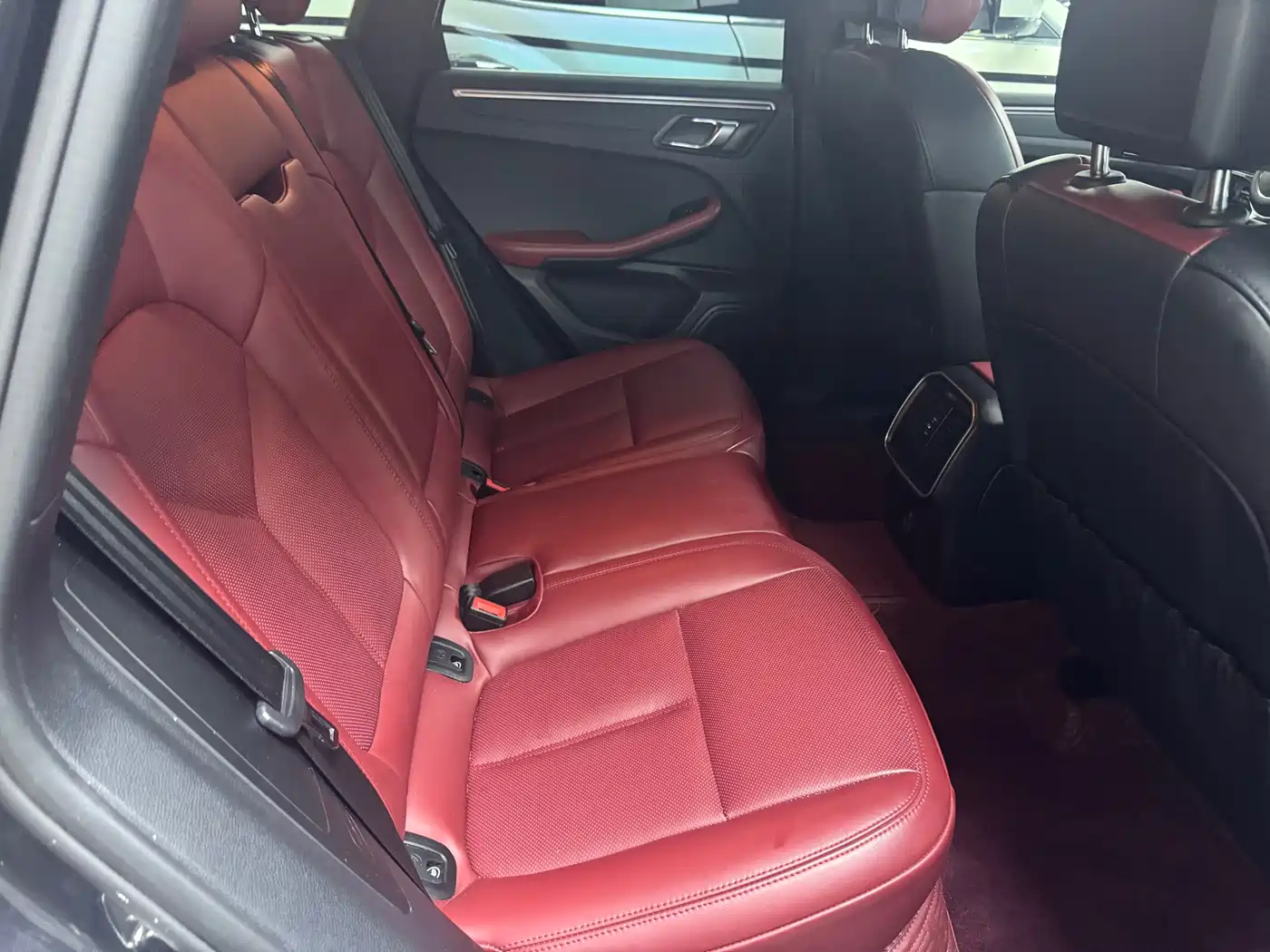 Porsche Macan 2018 Macan 2.0T фото 8