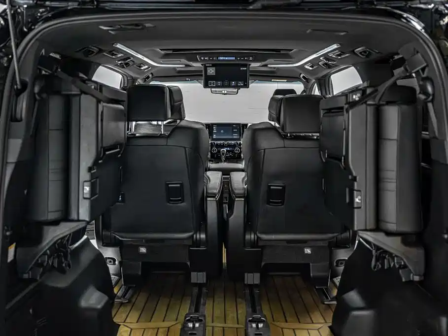 Toyota Vellfire 2021 Crown Hybrid 2.5L HV Premium Edition фото 29