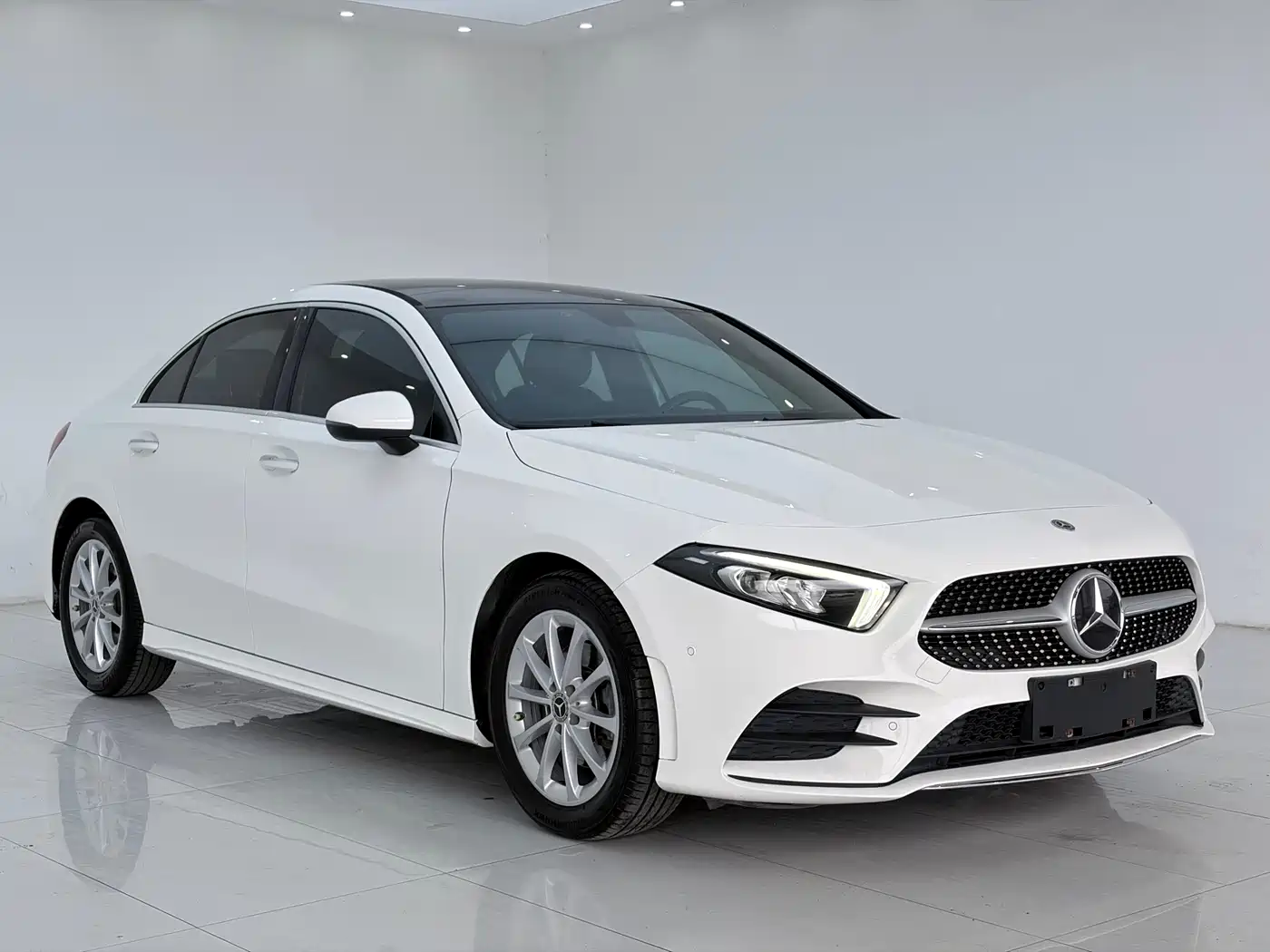 Mercedes-Benz A-Class 2021 A 200 L Sport Sedan Dynamic Type фото 3