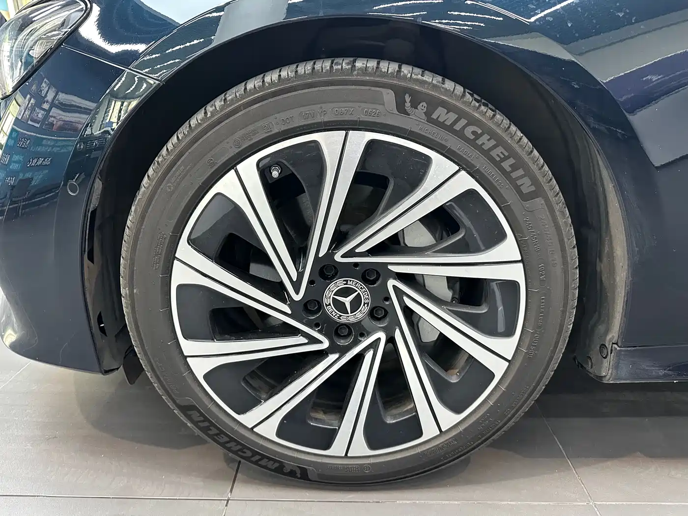 Mercedes-Benz E-Class 2024 Model E 300 L Luxury фото 3