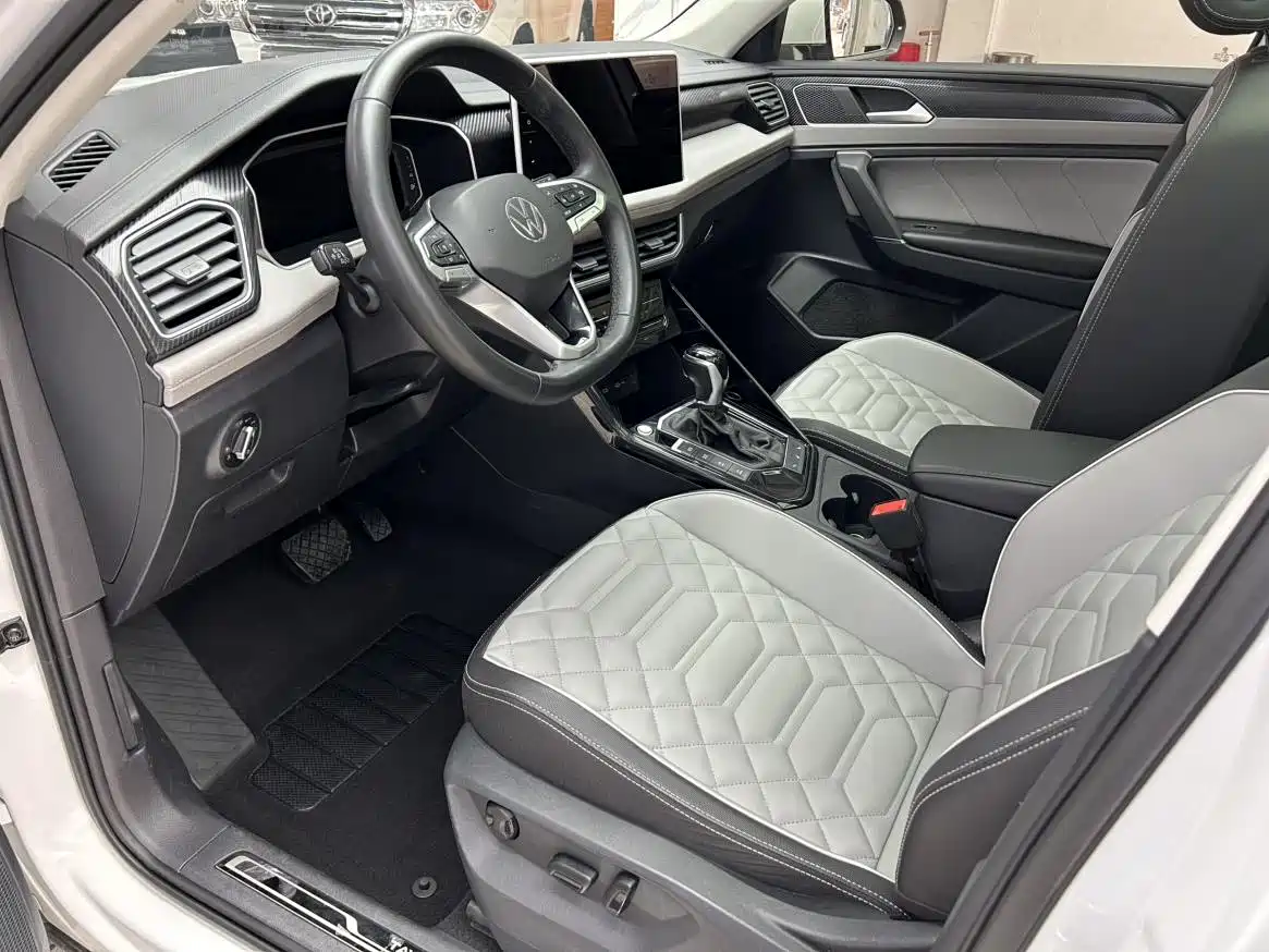 Volkswagen Tayron 2023 280TSI 2WD Luxury Plus Advanced Edition фото 7