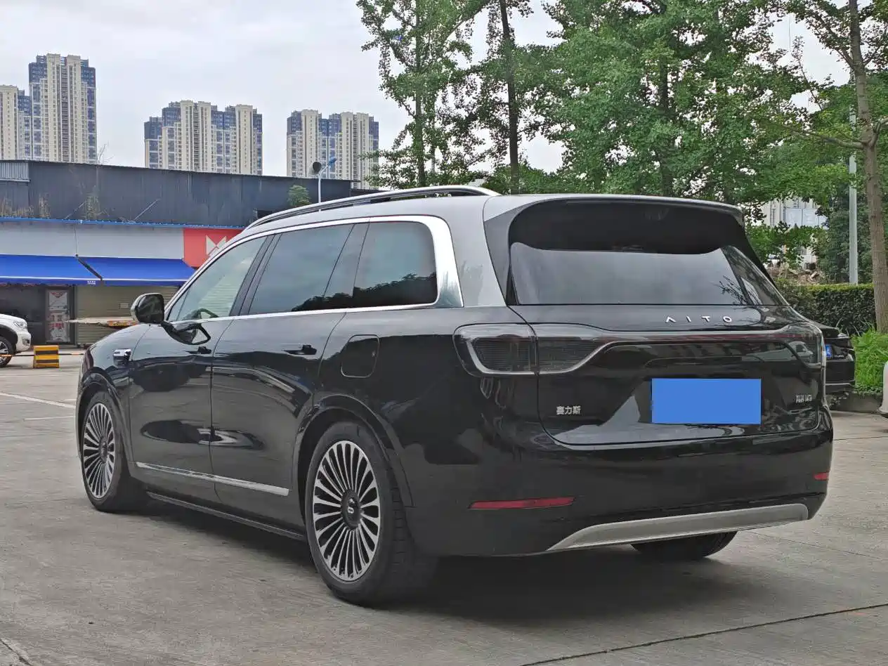 AITO Wenjie AITO M9 2025 Extended Range Ultra 52kWh 6-Seater фото 7