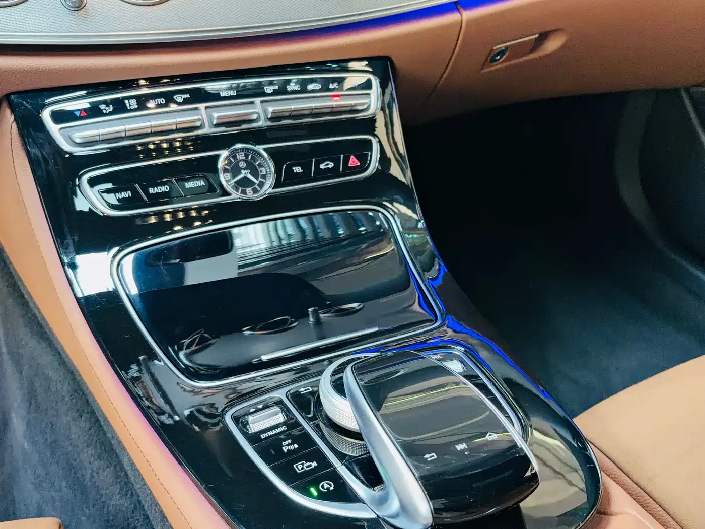 Mercedes-Benz E-Class 2017 E 200 Sport фото 13