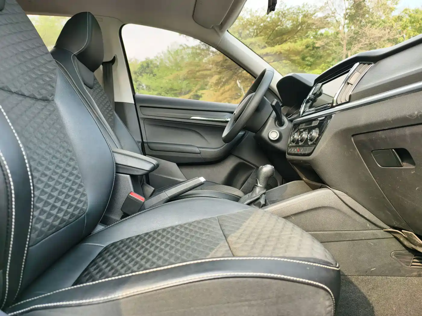 Škoda Kamiq 2020 Model 1.5L Automatic Comfort фото 15
