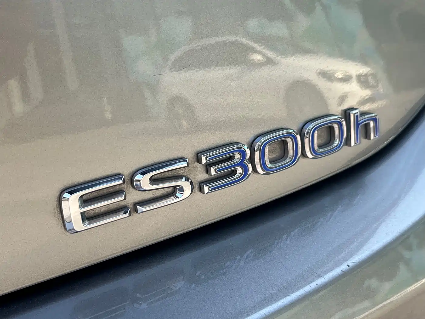 Lexus ES 2022 300h Ultimate Edition фото 32