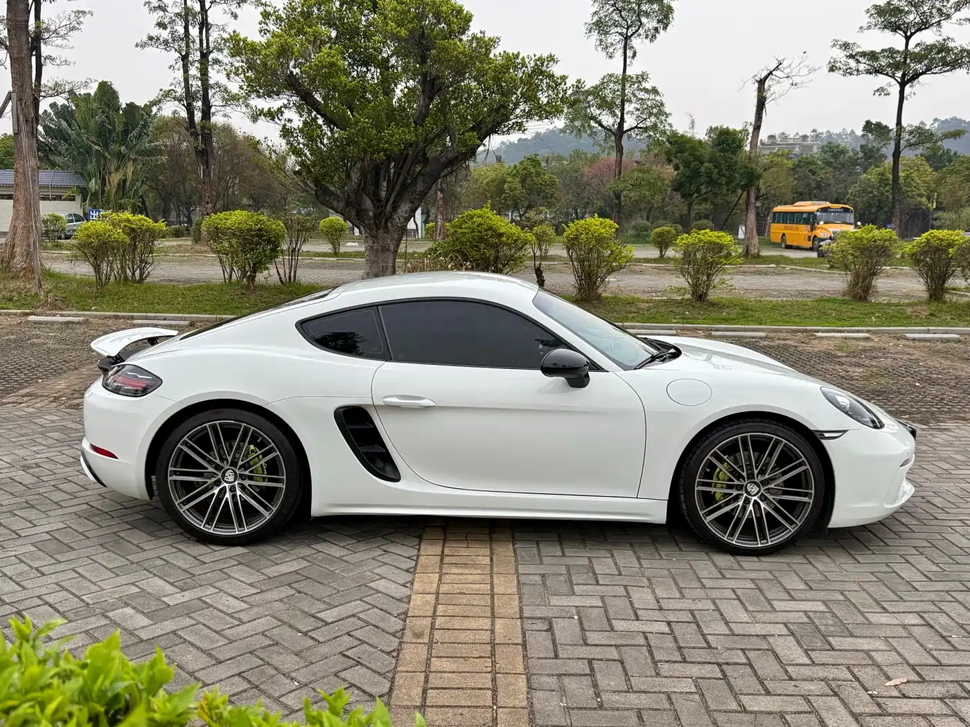 Porsche 718 2018 Cayman 2.0T фото 11