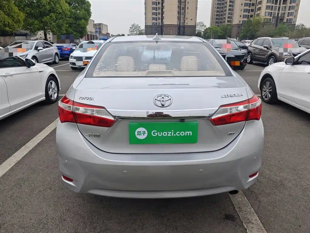 Toyota Corolla 2014 1.6L CVT GL-i фото 6