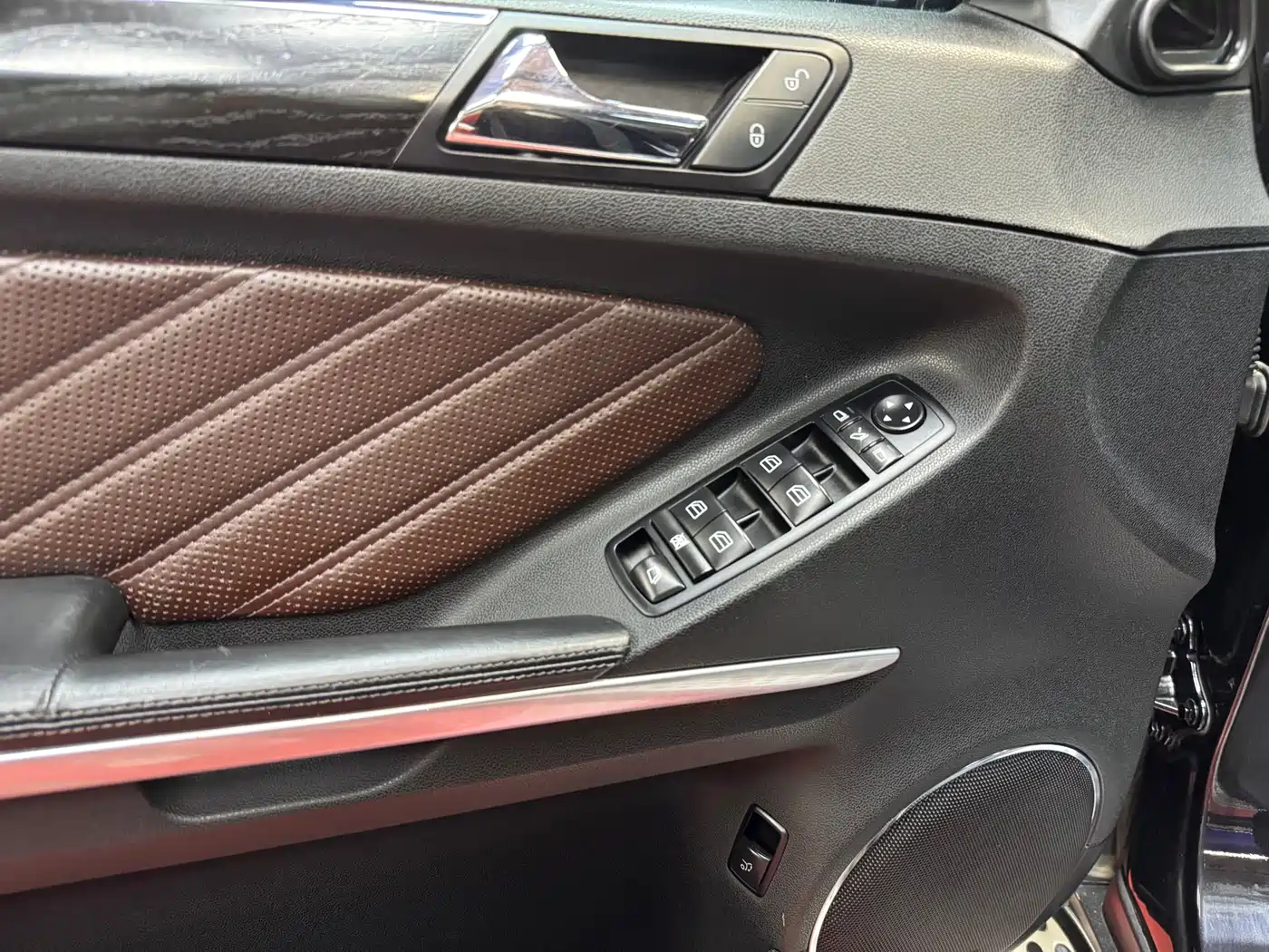 Mercedes-Benz GL-Class 2011 GL 450 Prestige Grand Edition фото 18