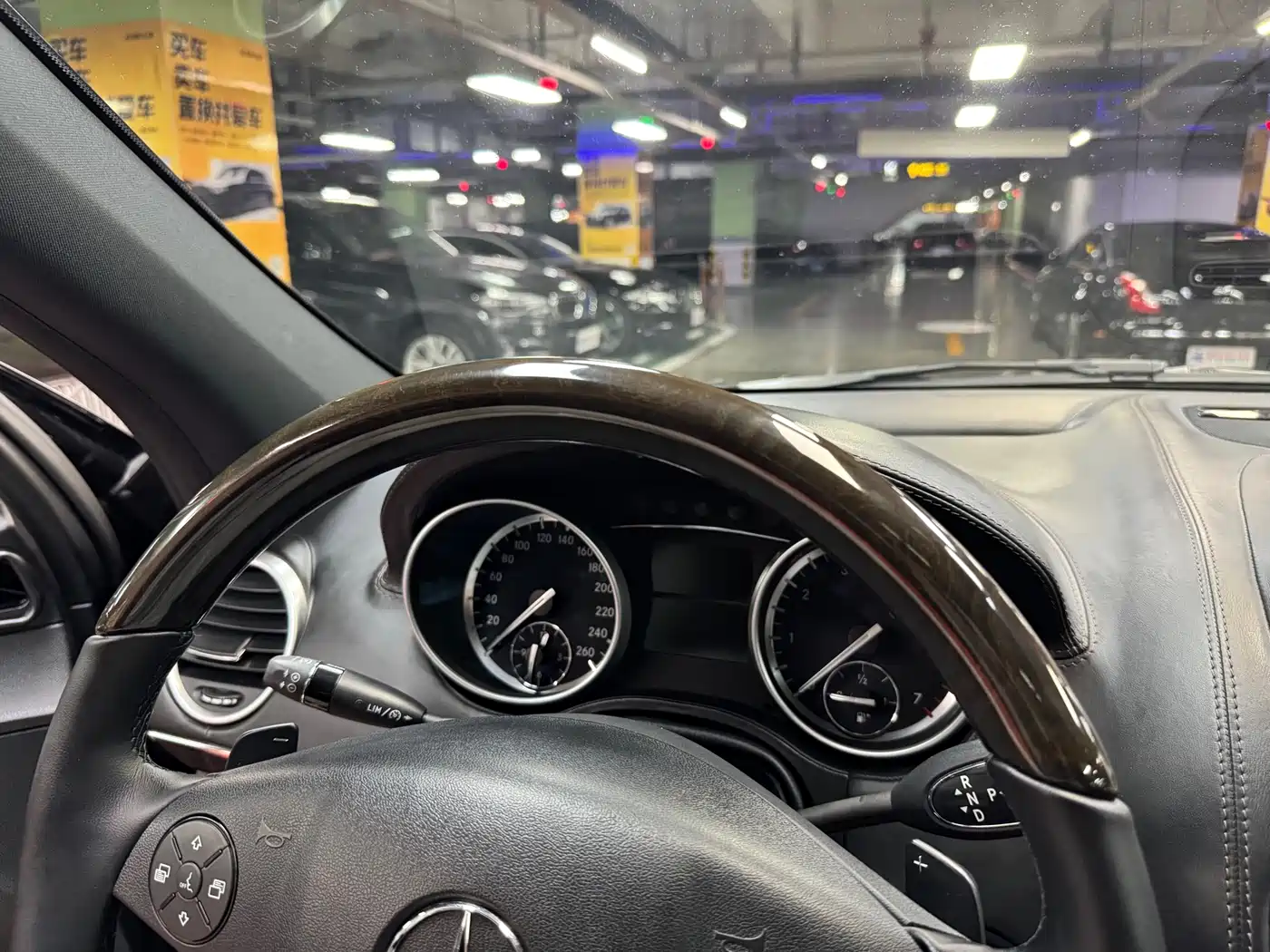 Mercedes-Benz GL-Class 2011 GL 450 Prestige Grand Edition фото 40