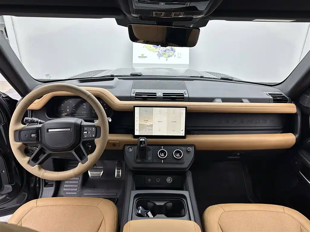 Land Rover Defender 2024 90 5.0T V8 фото 7