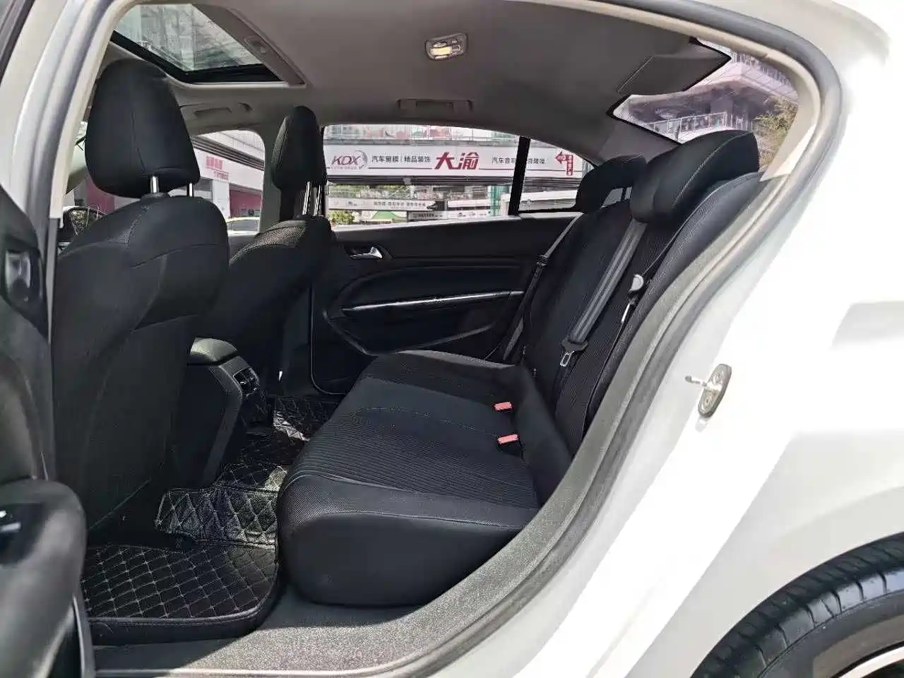 Peugeot 408 2018 Facelift 350THP Automatic Luxury фото 24