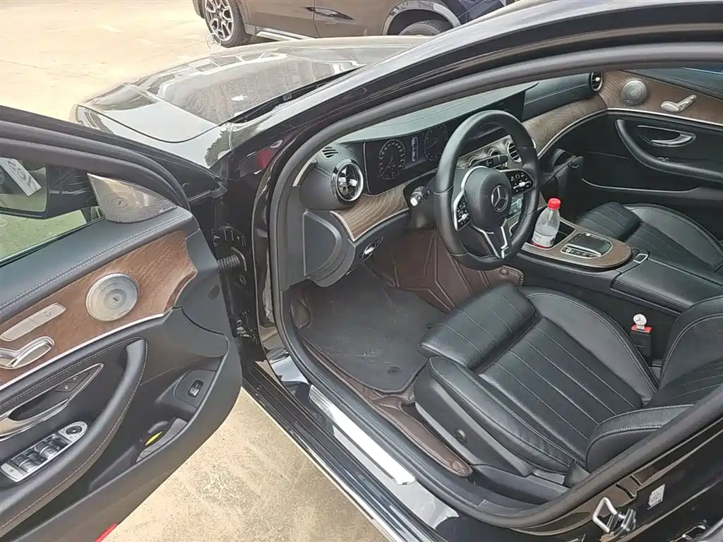 Mercedes-Benz E-Class 2019 E 200 L фото 16