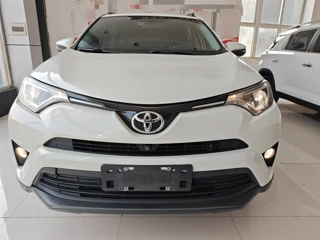 Toyota RAV4 Rongfang 2016 2.0L CVT 2WD Comfort (China V) фото 3