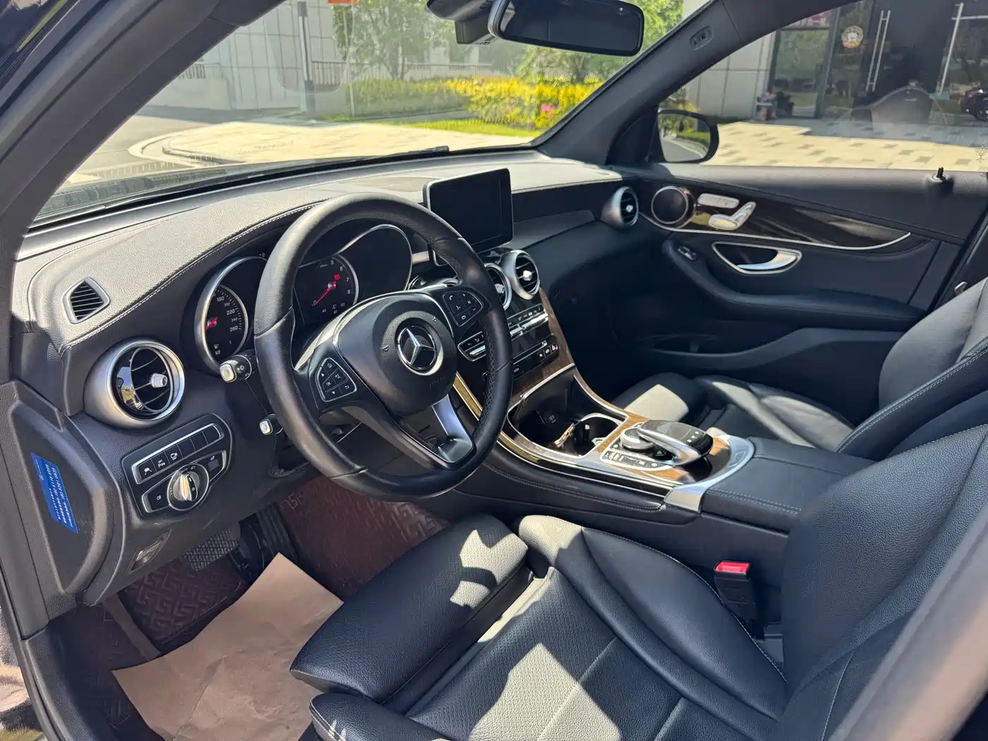 Mercedes-Benz GLC 2019 GLC 260 L 4MATIC Luxury фото 8