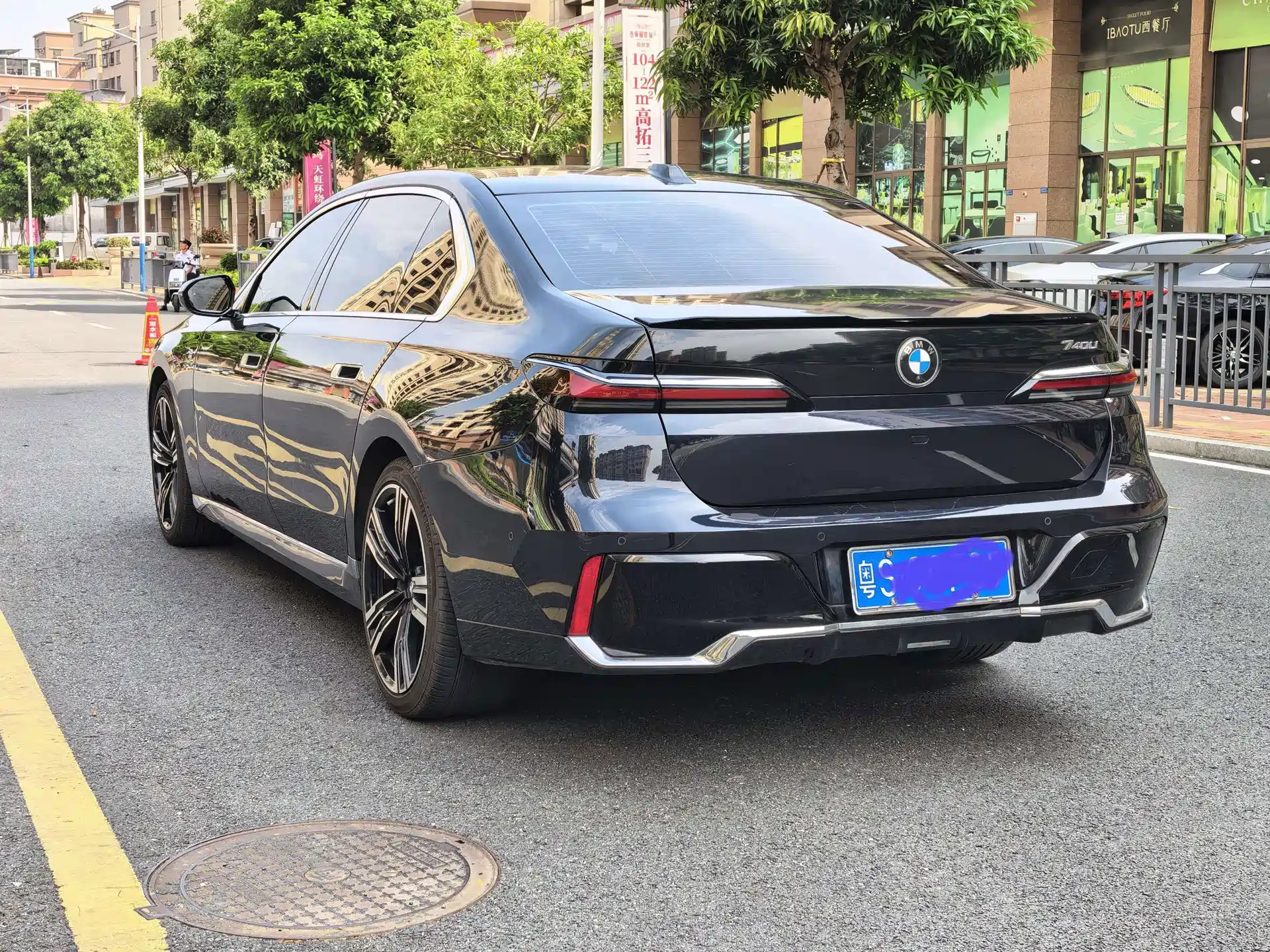 Фото 4 - BMW 7 Series