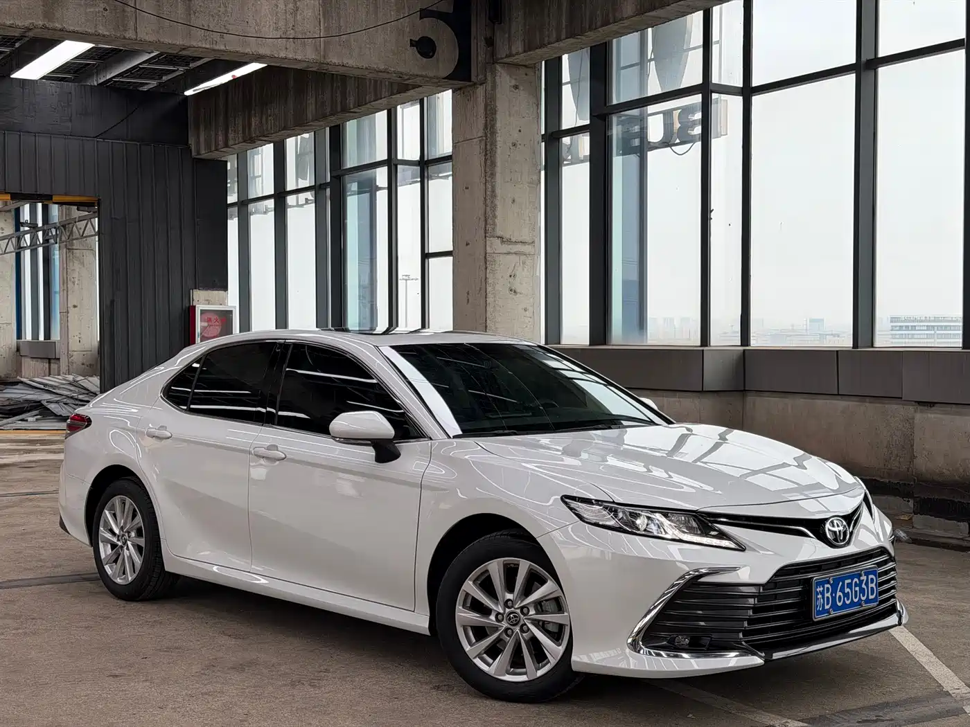 Toyota Camry 2024 2.0E Elite Edition фото 2