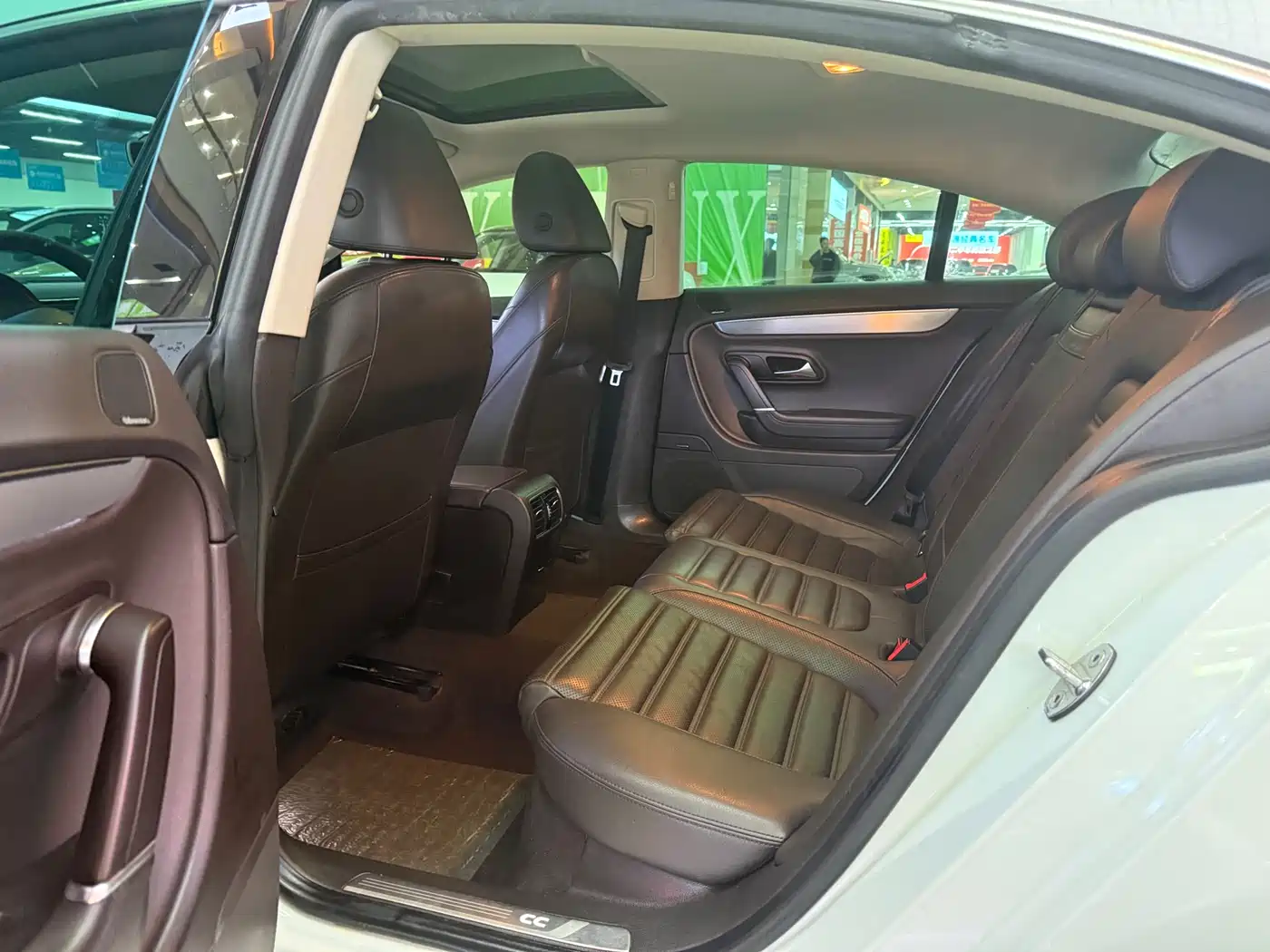 Volkswagen FAW-Volkswagen CC 2016 Model 1.8TSI Luxury фото 5