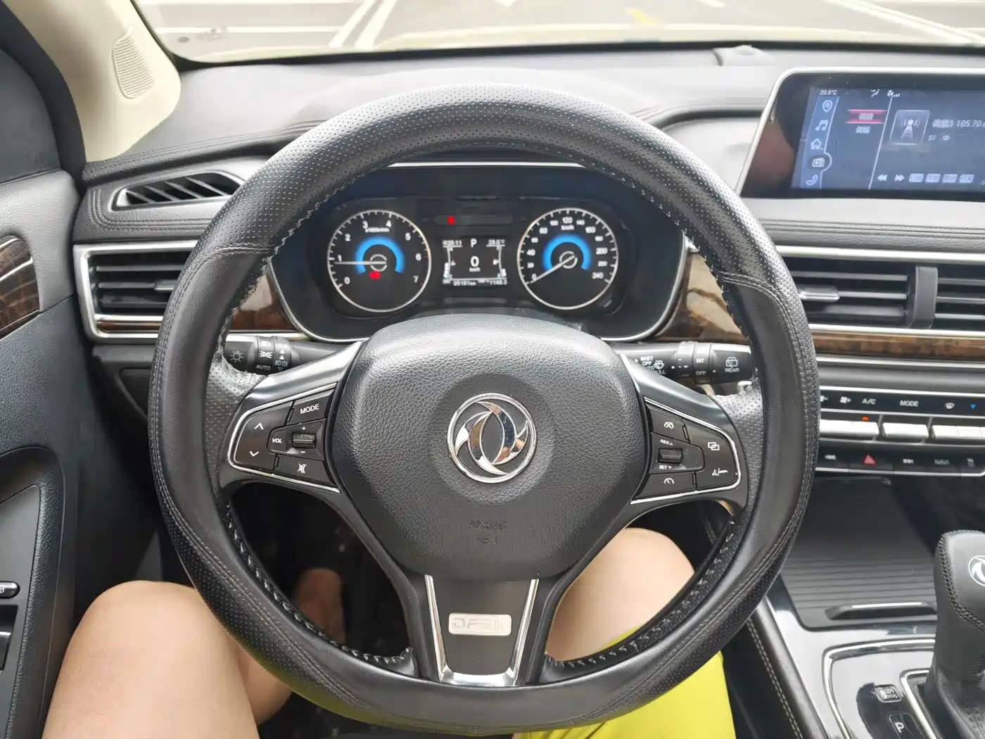Dongfeng Fengguang Fengguang 580 2018 2017 1.5T CVT Smart Edition
