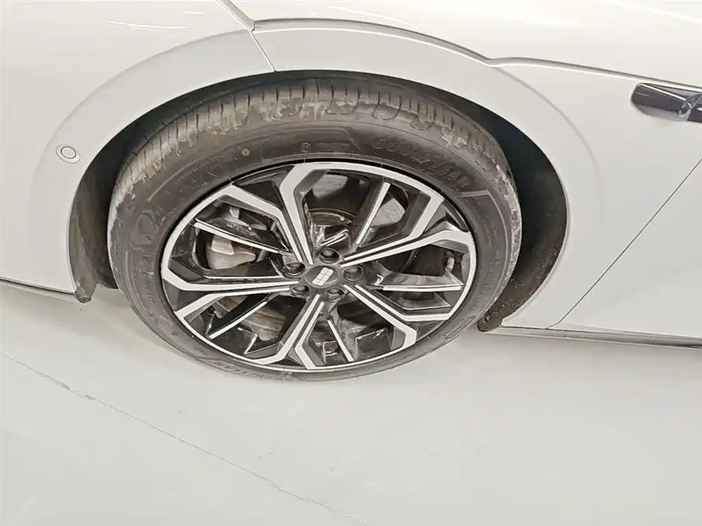 Geely Galaxy Galaxy E8 2025 700km Long Voyage Smart Drive Edition фото 23