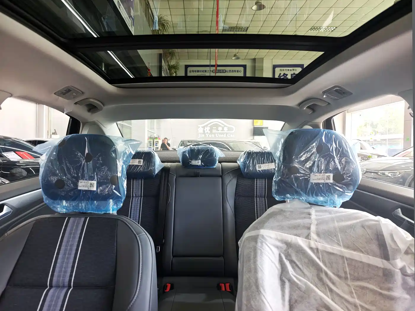 Volkswagen Sagitar 2025 Model Year Facelift 200TSI DSG Soaring Edition фото 11