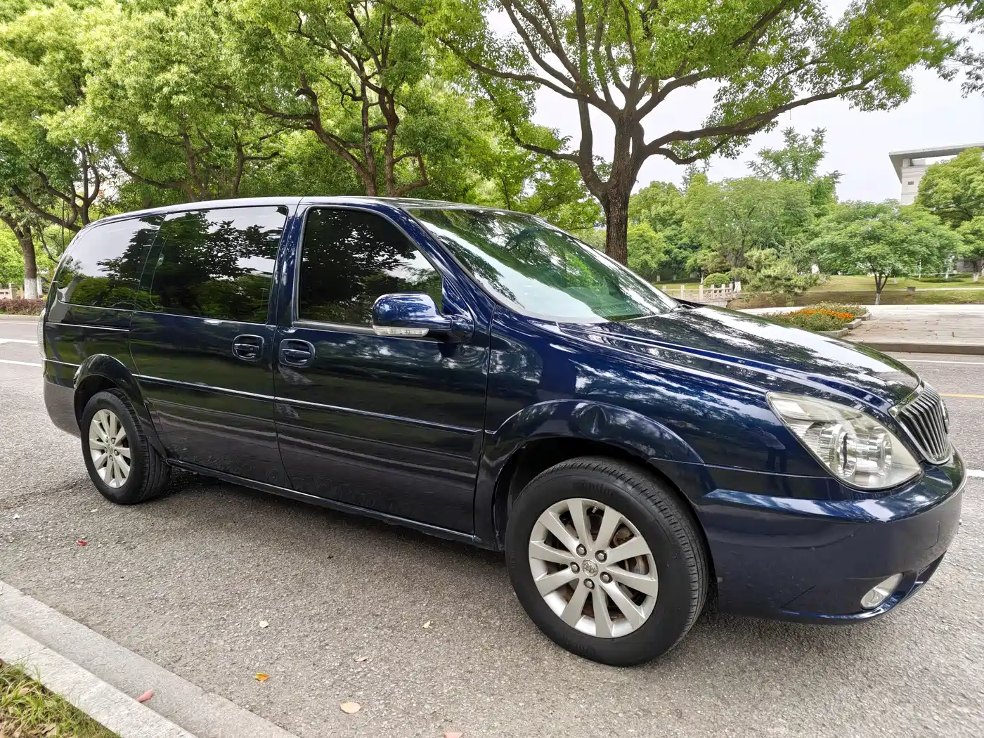 Buick GL8 2014 2.4L Comfort Edition фото 3