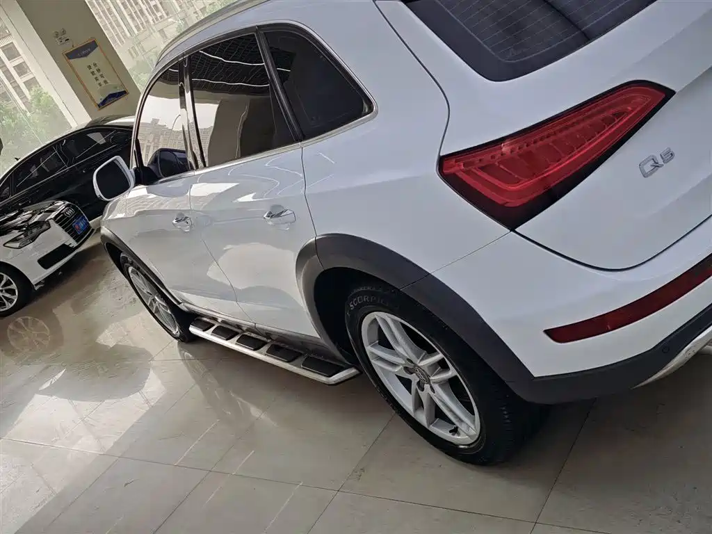 Audi Q5 2017 Plus 40 TFSI Technology фото 9