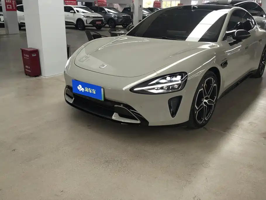 Xiaomi SU7 2024